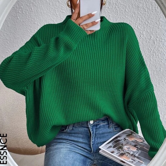 Green sweater! - Picture 2 of 3